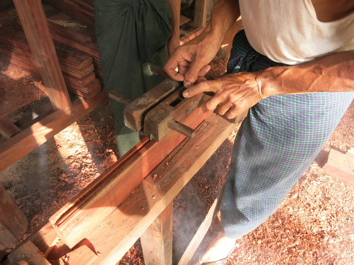 The magic Ye Bon: wood plane...