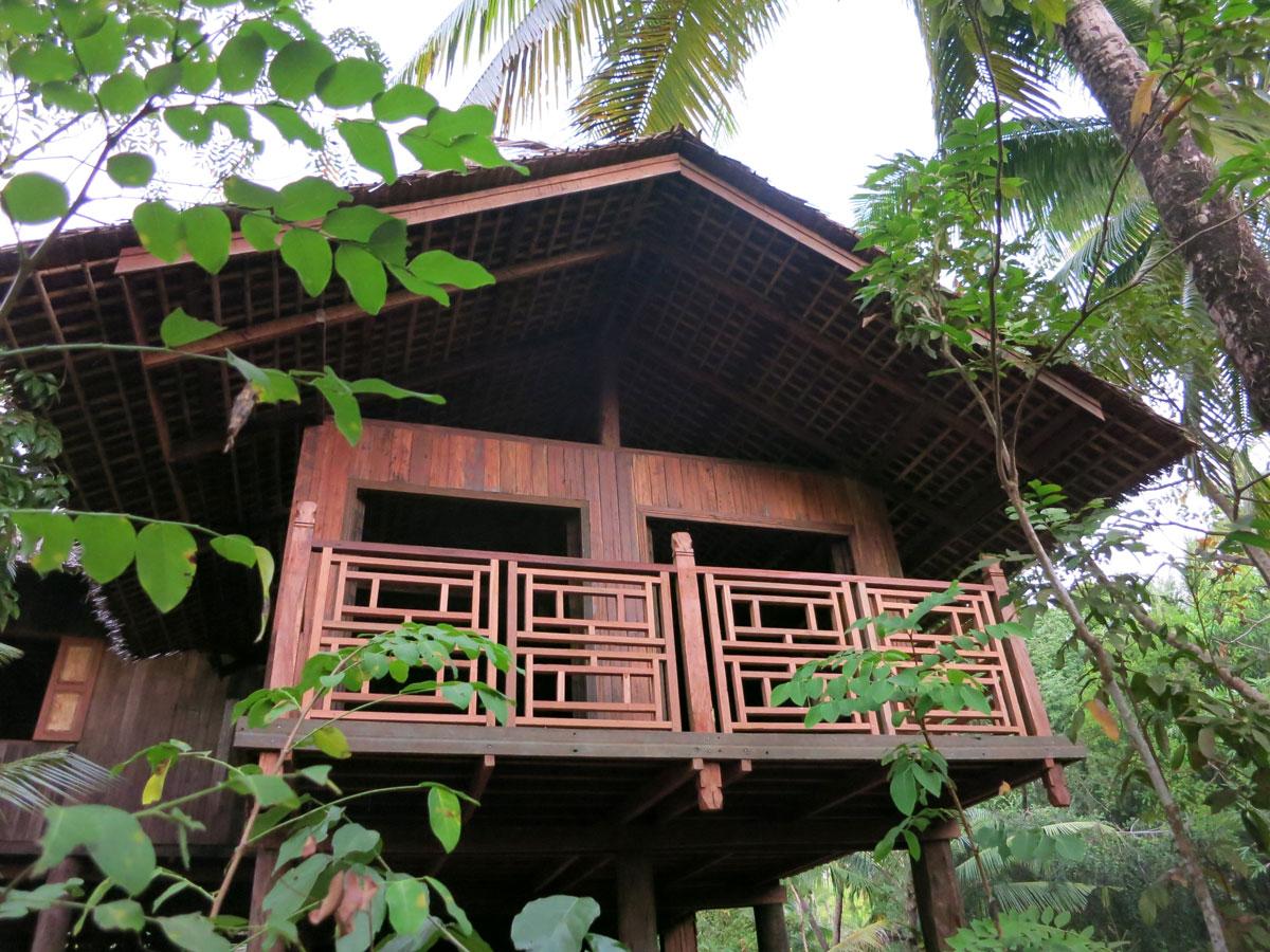 Reception side wing room